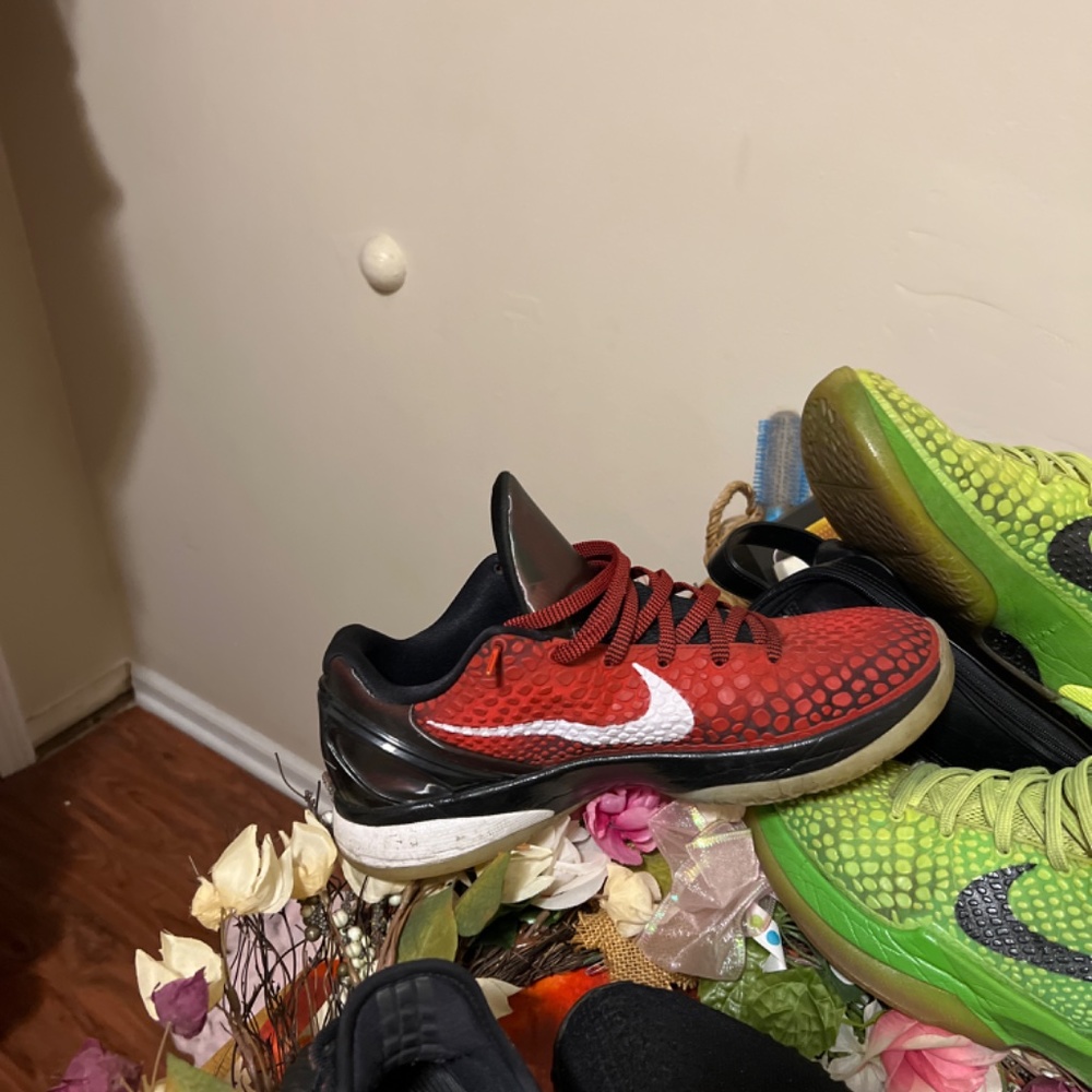 Shors - Picture 2 of 4